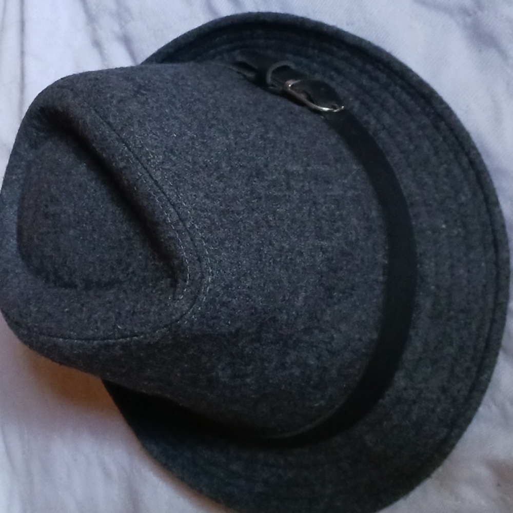 Chic dress hat